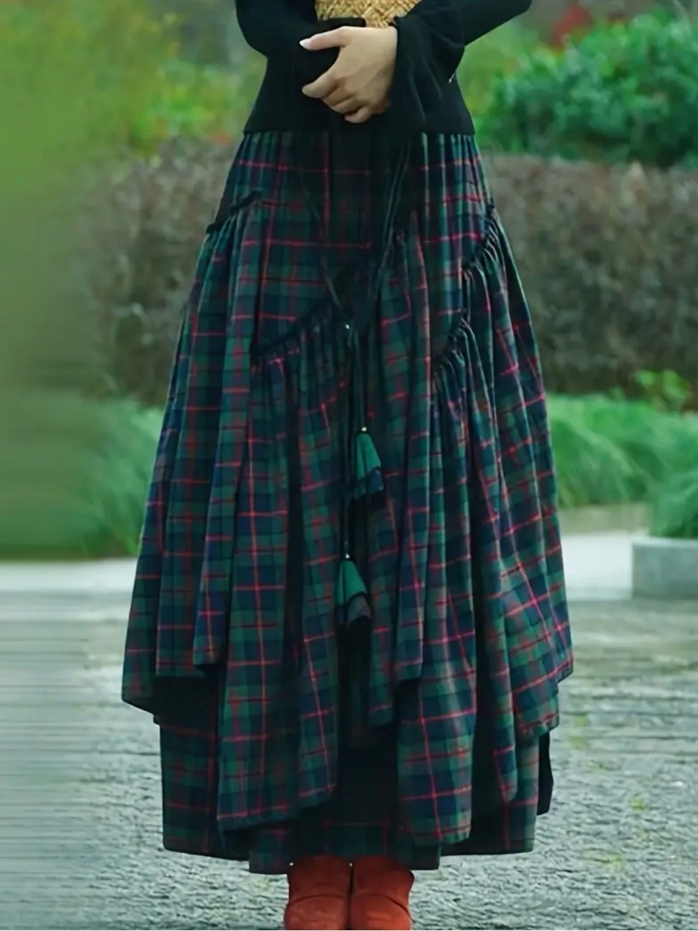 NWOT🏴 "Cooler-than-a-Kilt" Green plaid, trendy, punky Tartan Maxi!! Sz L - Picture 2 of 4